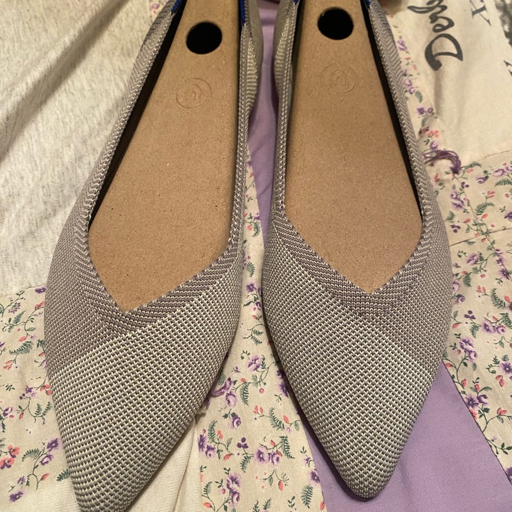 Rothy’s gull grey points size 10.5 - Picture 2 of 5